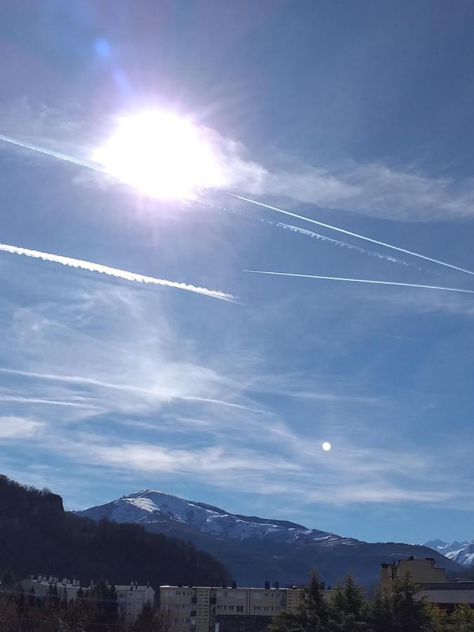 Lourdes Pyrenees Apartment Bagian luar foto